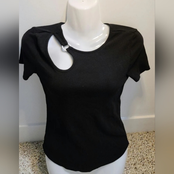 No Boundaries Tops - No Boundaries black cut-out t-shirt, xsm